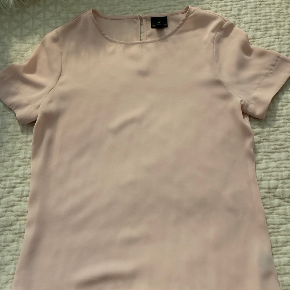Perfect condition tan blouse.  Very cute & classy!